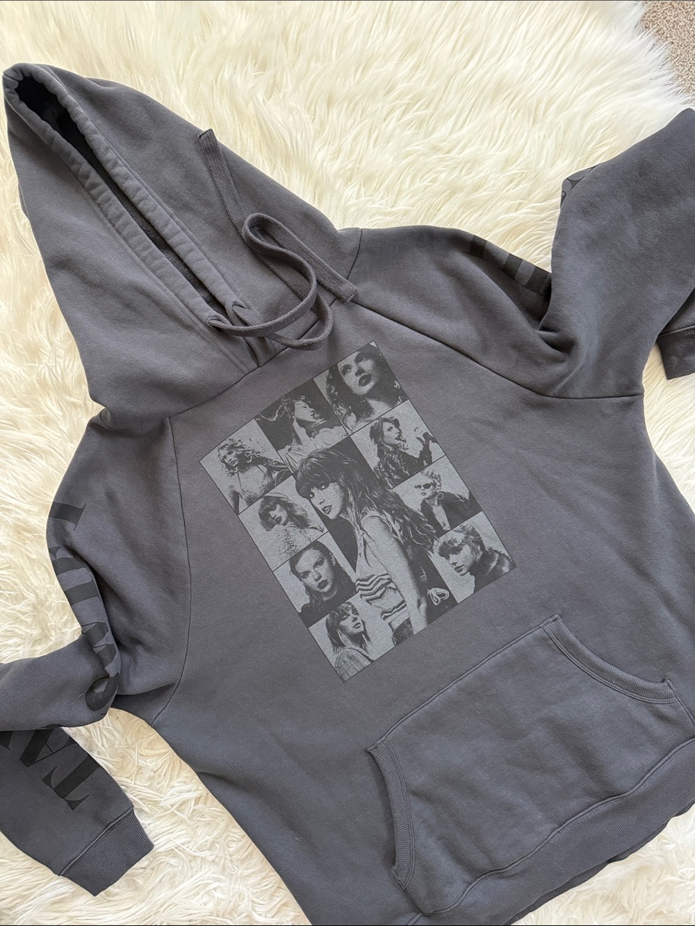 Taylor Swift "The Eras Tour" US Dates Dark Gray Hoodie Size L - Picture 5 of 15